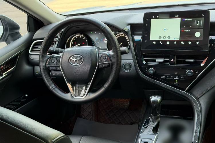 Used Toyota Camry 2021 2.0G Luxury Edition Interior 2