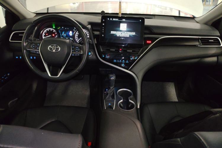 Used Toyota Camry 2021 2.0G Luxury Edition Interior 2