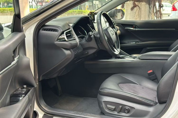 Used Toyota Camry 2021 2.0S FENGSHANG Edition Interior 2