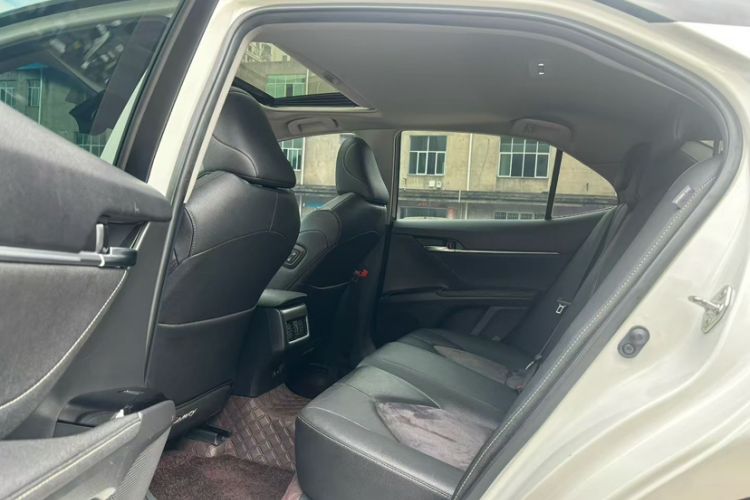Used Toyota Camry 2021 2.0S FENGSHANG Edition Interior 3