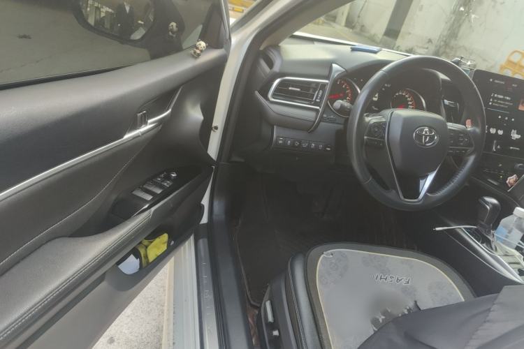 Used Toyota Camry 2021 2.0S FENGSHANG Edition Interior 3
