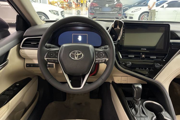 Used Toyota Camry 2021 2.5G Luxury Edition Interior 3