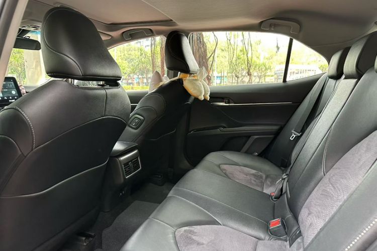 Used Toyota Camry 2021 2.0S FENGSHANG Edition Interior 3