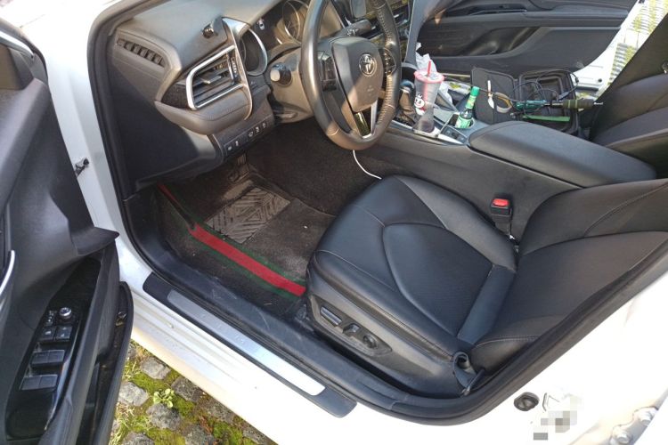 Used Toyota Camry 2021 2.0G Luxury Edition Interior 3