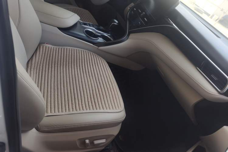 Used Toyota Camry 2021 Dual-Motor 2.5HG Luxury Edition Interior 3