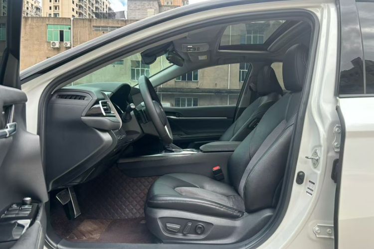Used Toyota Camry 2021 2.0S FENGSHANG Edition Interior 4