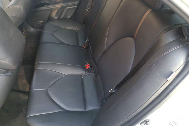 Used Toyota Camry 2021 2.0G Luxury Edition Interior 4
