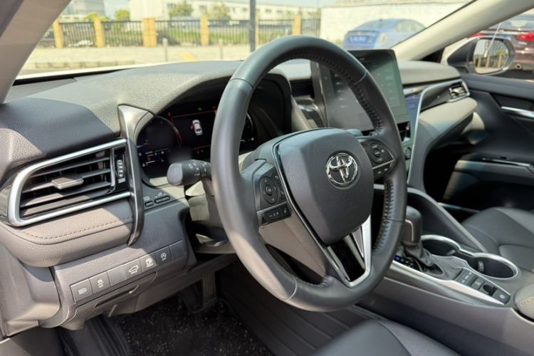 Used Toyota Camry 2021 2.5G Luxury Edition Interior 4