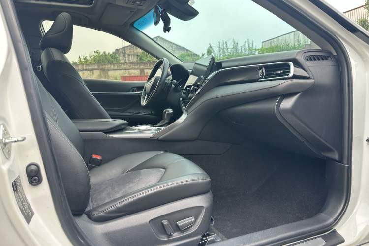 Used Toyota Camry 2021 2.0S FENGSHANG Edition Interior 5
