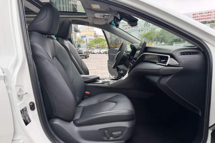 Used Toyota Camry 2021 2.5G Luxury Edition Interior 5
