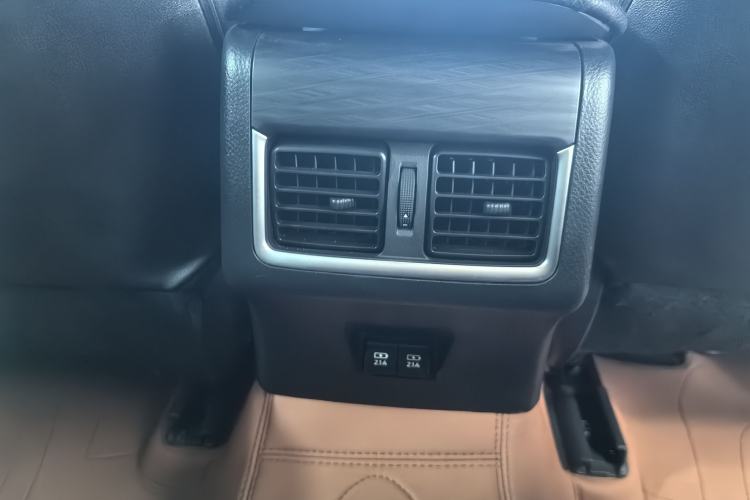Used Toyota Camry 2021 2.0G Luxury Edition Interior 5