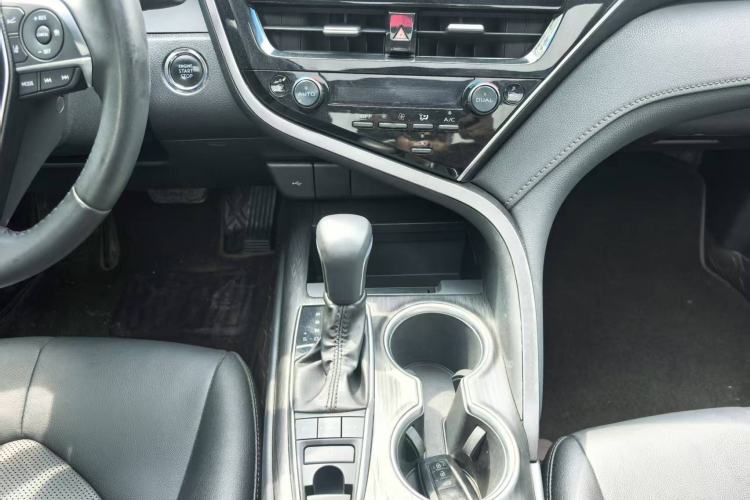 Used Toyota Camry 2021 2.5G Luxury Edition Interior 5