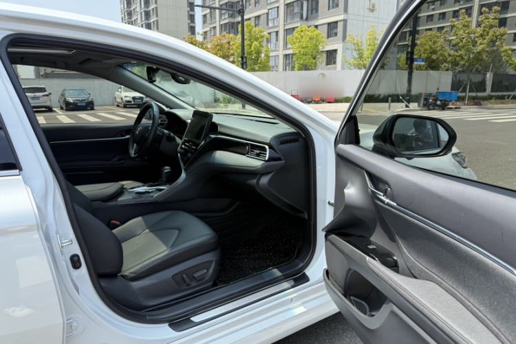 Used Toyota Camry 2021 2.5G Luxury Edition Interior 5