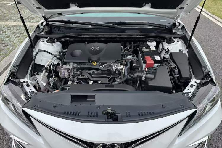 Used Toyota Camry 2021 2.0G Luxury Edition Interior 6