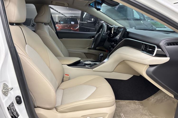 Used Toyota Camry 2021 2.5G Luxury Edition Interior 6