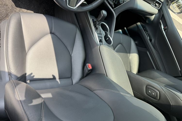 Used Toyota Camry 2021 2.5G Luxury Edition Interior 6