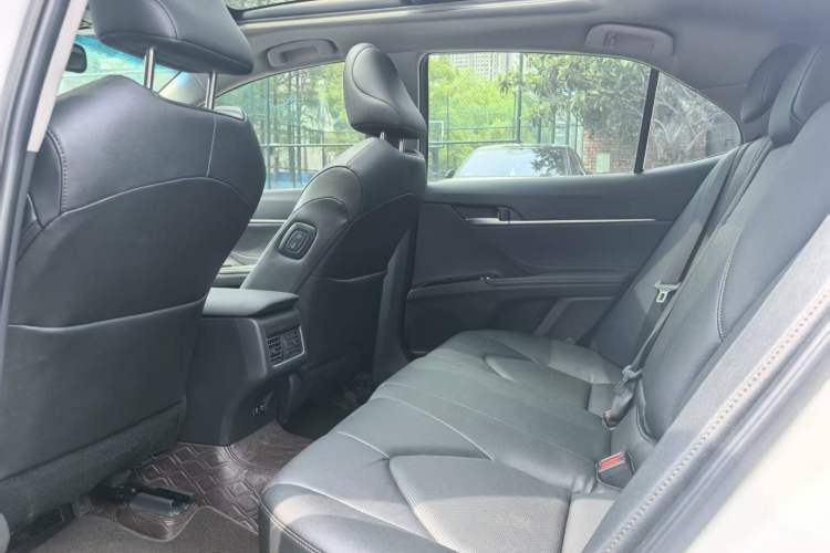 Used Toyota Camry 2021 2.5G Luxury Edition Interior 7