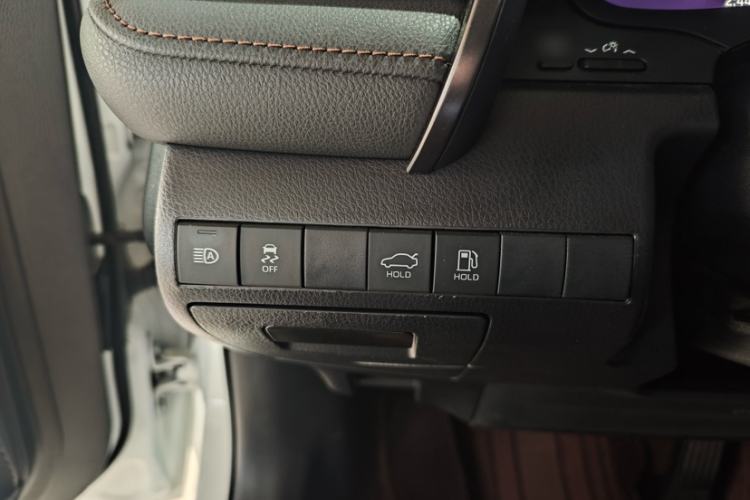 Used Toyota Camry 2021 Dual-Motor 2.5HG Luxury Edition Interior 8