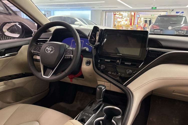 Used Toyota Camry 2021 2.5G Luxury Edition Interior 8