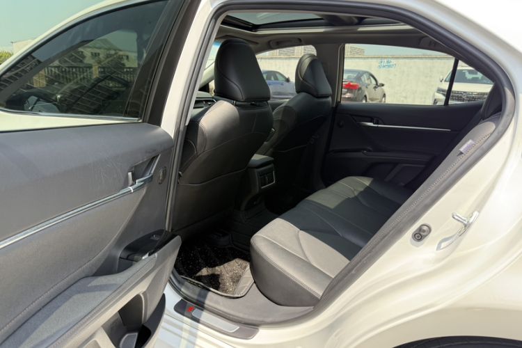 Used Toyota Camry 2021 2.5G Luxury Edition Interior 9