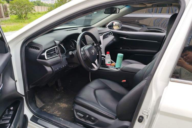 Used Toyota Camry 2021 2.0G Luxury Edition Left Front Seat
