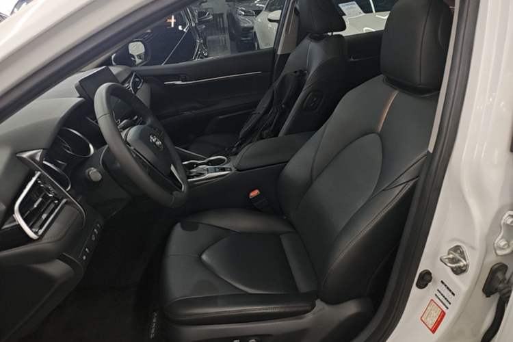 Used Toyota Camry 2021 2.0G Luxury Edition Left Front Seat