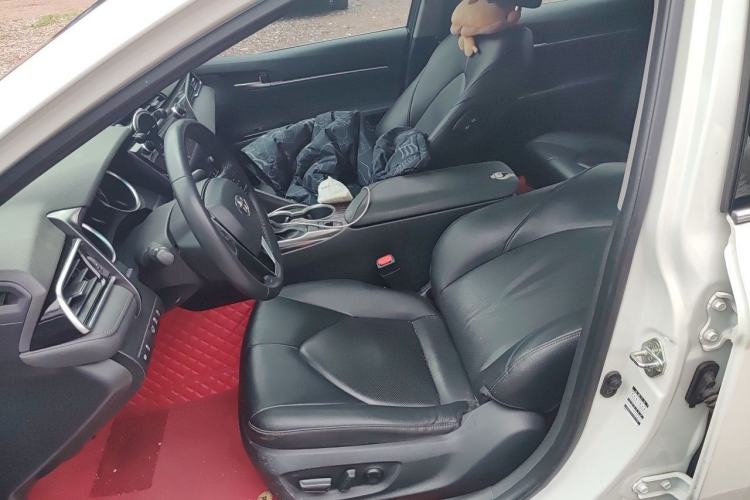 Used Toyota Camry 2021 2.0G Luxury Edition Left Front Seat