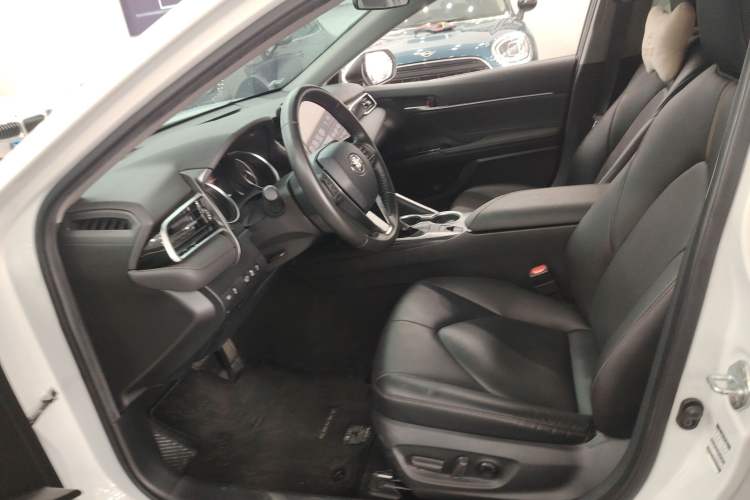 Used Toyota Camry 2021 2.0G Luxury Edition Left Front Seat