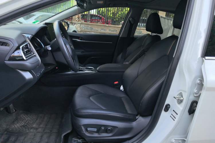 Used Toyota Camry 2021 2.0G Luxury Edition Left Front Seat