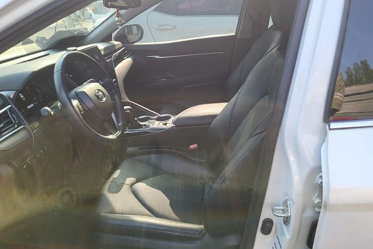 Used Toyota Camry 2021 2.5G Luxury Edition Left Front Seat