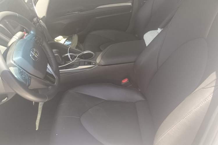 Used Toyota Camry 2021 2.0G Luxury Edition Left Front Seat