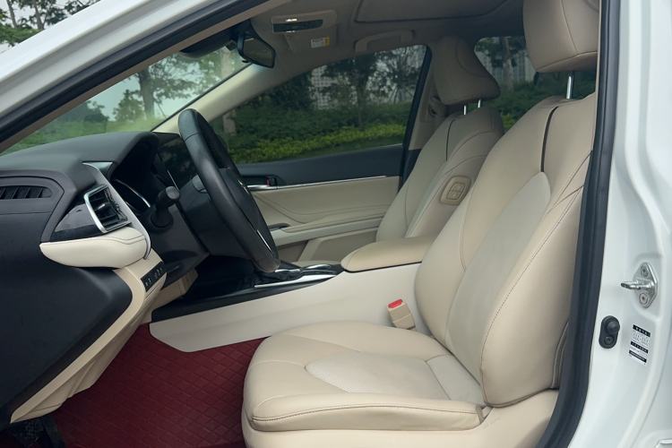 Used Toyota Camry 2021 2.0G Luxury Edition Left Front Seat