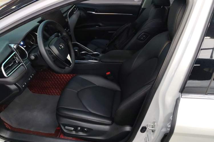 Used Toyota Camry 2021 2.0G Luxury Edition Left Front Seat