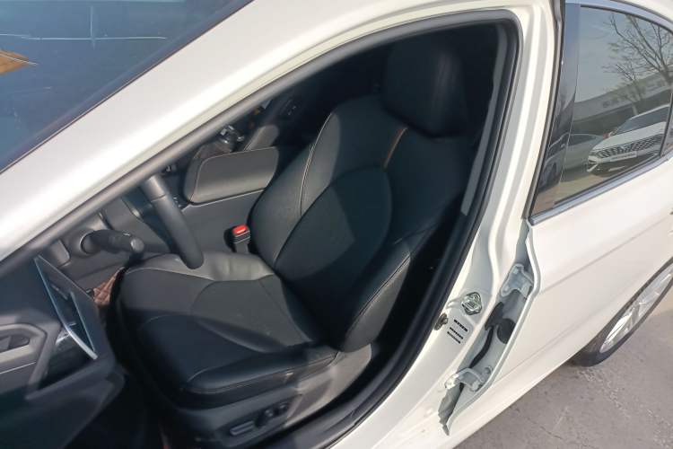 Used Toyota Camry 2021 2.0G Luxury Edition Left Front Seat