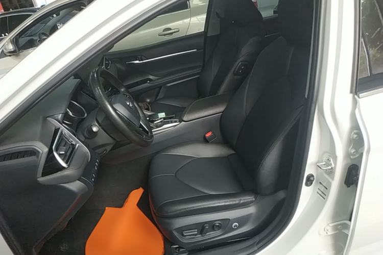 Used Toyota Camry 2021 2.0G Luxury Edition Left Front Seat