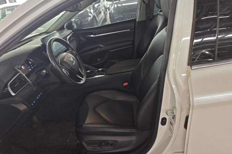 Used Toyota Camry 2021 2.5G Luxury Edition Left Front Seat