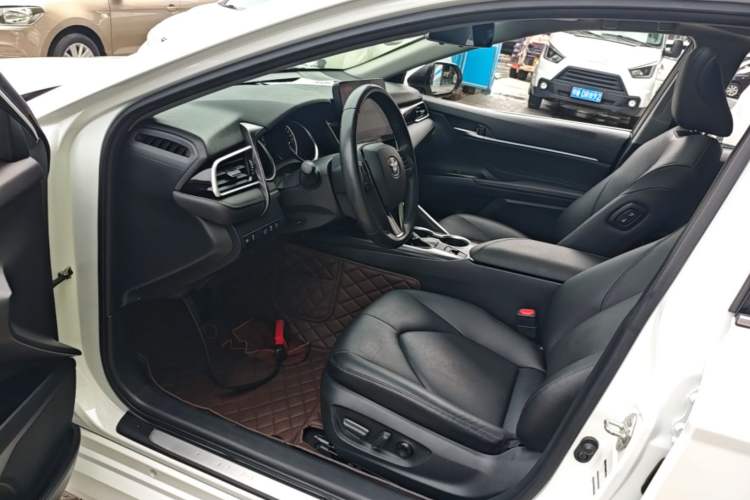 Used Toyota Camry 2021 2.0G Luxury Edition Left Front Seat
