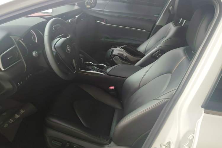 Used Toyota Camry 2021 2.0G Luxury Edition Left Front Seat