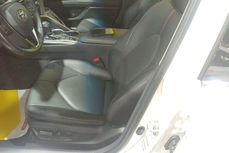 Used Toyota Camry 2021 2.0G Luxury Edition Left Front Seat