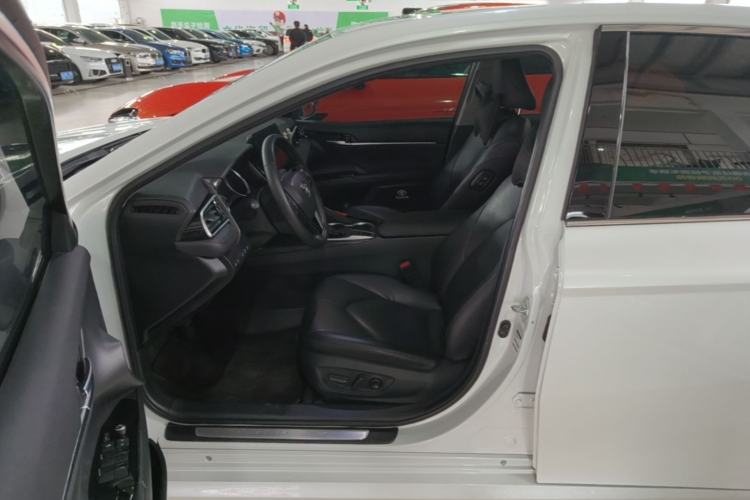 Used Toyota Camry 2021 2.0G Luxury Edition Left Front Seat