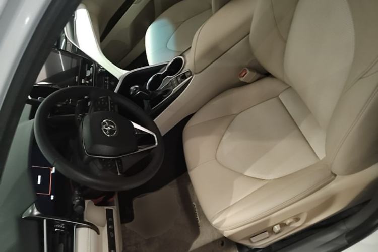 Used Toyota Camry 2021 2.5G Luxury Edition Left Front Seat