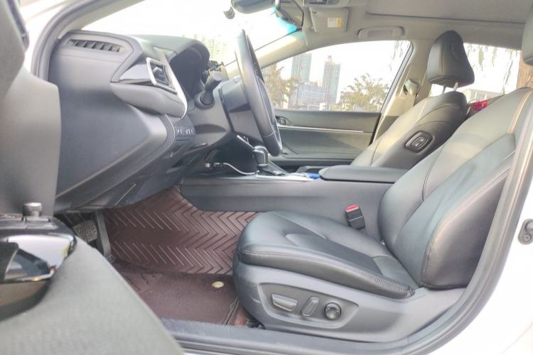 Used Toyota Camry 2021 2.5G Luxury Edition Left Front Seat