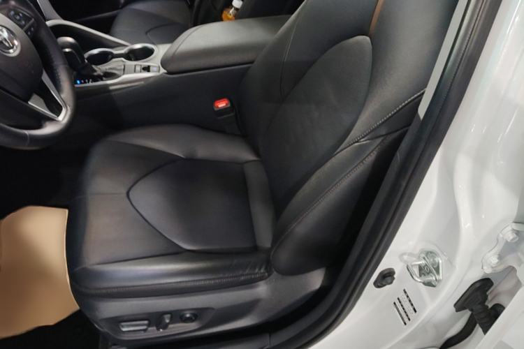 Used Toyota Camry 2021 2.0G Luxury Edition Left Front Seat