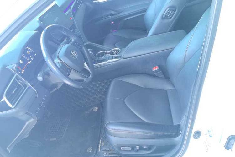 Used Toyota Camry 2021 2.5G Luxury Edition Left Front Seat