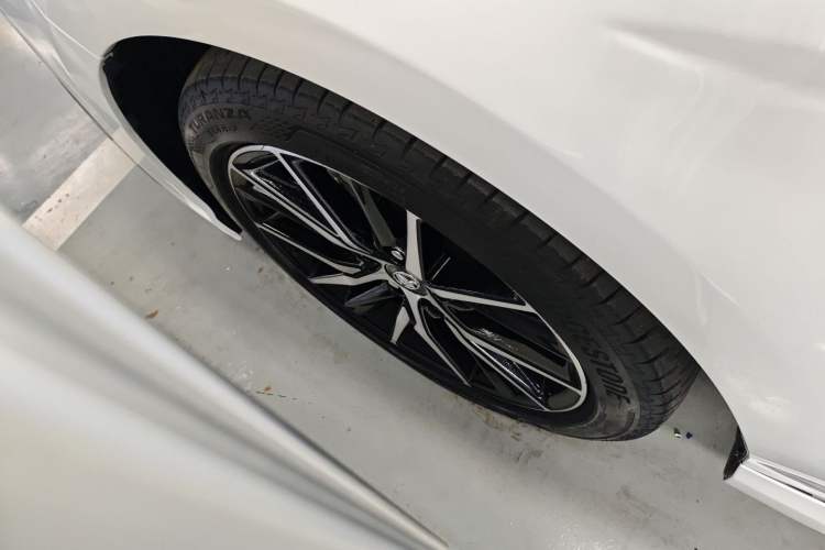 Used Toyota Camry 2021 2.5S Fēngshàng Edition Left Front Wheel Hub