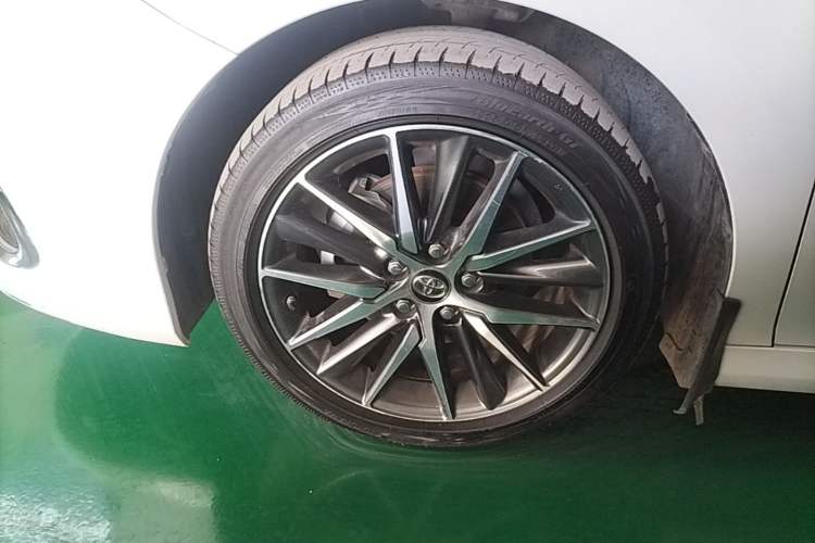 Used Toyota Camry 2021 2.5G Luxury Edition Left Front Wheel Hub