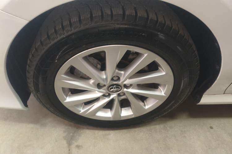Used Toyota Camry 2021 Dual-Motor 2.5 HGVP Leading Edition Left Front Wheel Hub