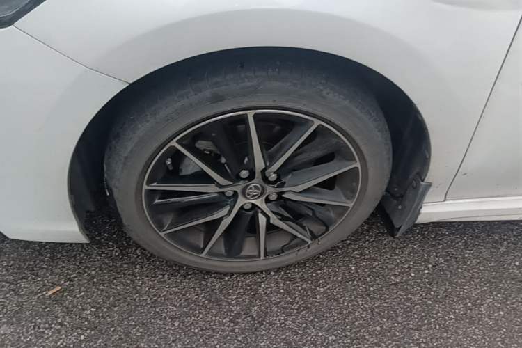 Used Toyota Camry 2021 2.5S Fēngshàng Edition Left Front Wheel Hub