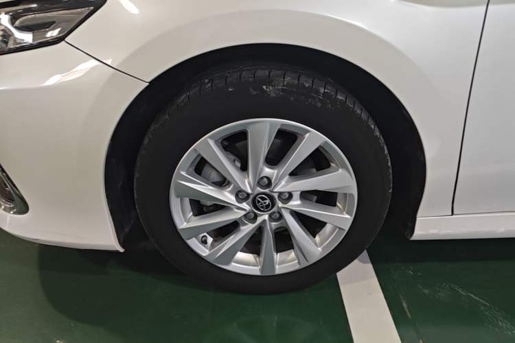 Used Toyota Camry 2021 2.0G Luxury Edition Left Front Wheel Hub