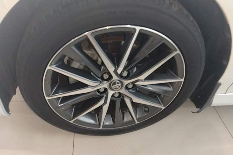 Used Toyota Camry 2021 2.5G Luxury Edition Left Front Wheel Hub